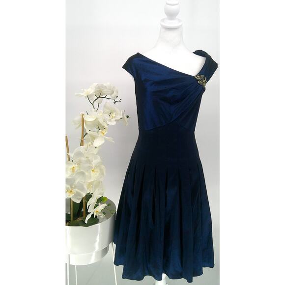 Jessica Howard Dress Sz16 Blue Taffeta Rhinestone Applique Fit & Flare Cocktail - Picture 1 of 11